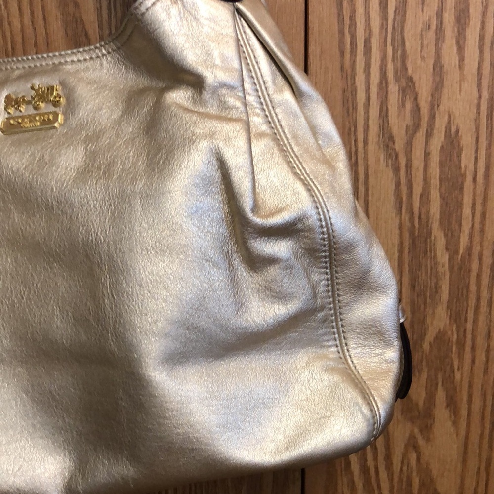 Coach gold patent leather satchel shoulder hand bag N A1082-14336 - Picture 3 of 16